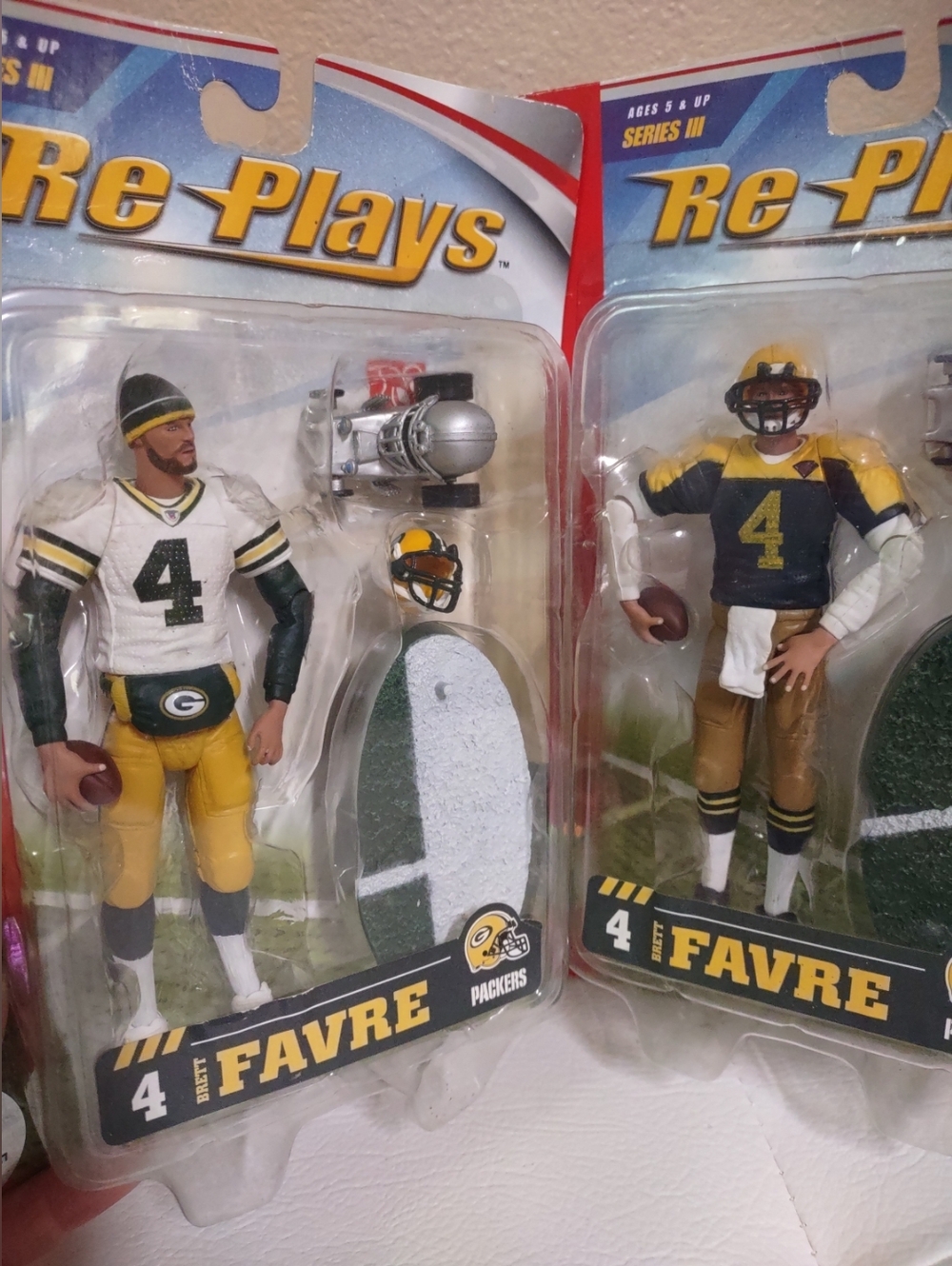 Lot of 2- 2006 GBP & White Jersey #4 Brett Favre NFL Re-Plays Series III NIB